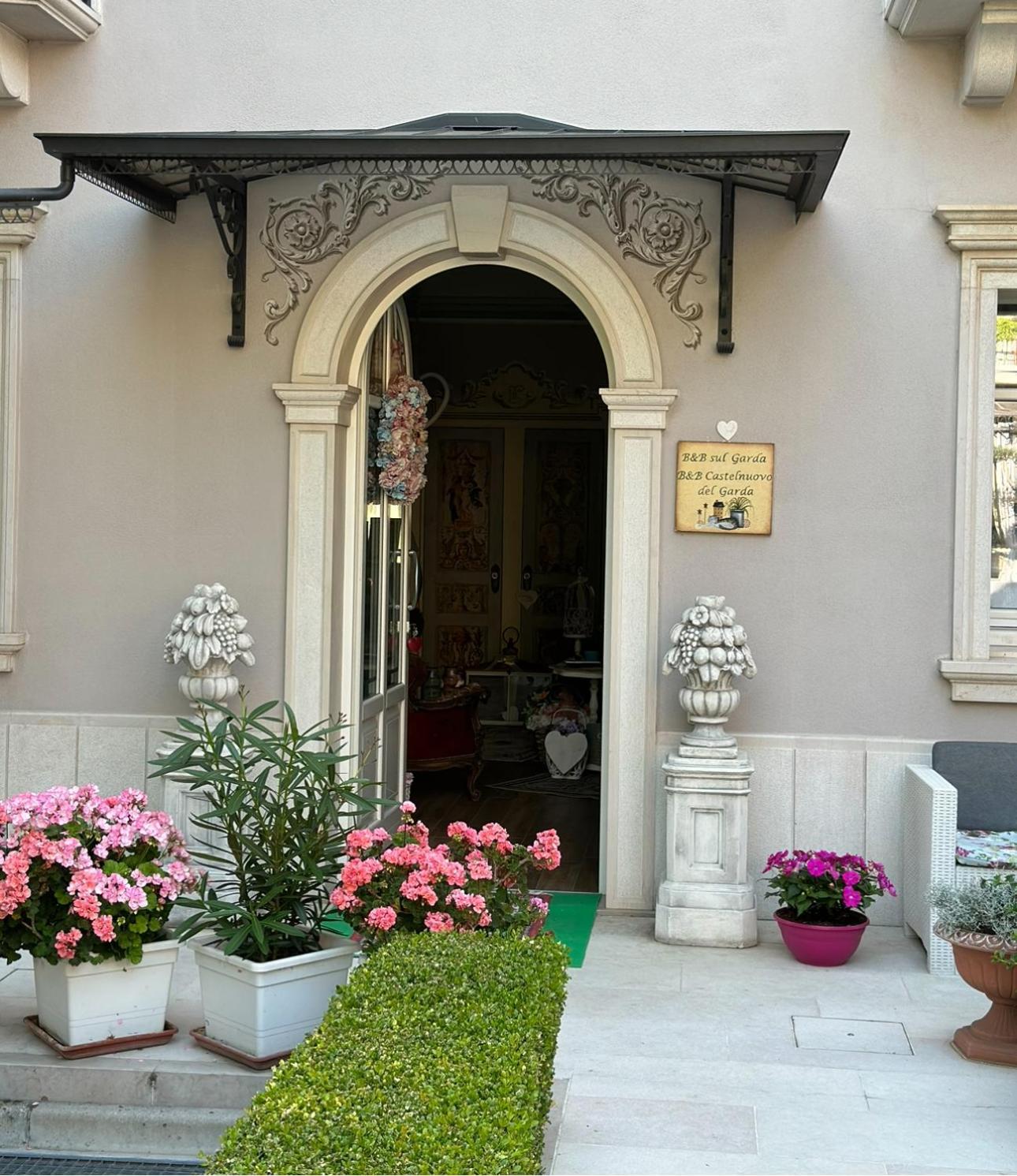 קסטלנואובו דל גארדה B&B Sul Garda מראה חיצוני תמונה
